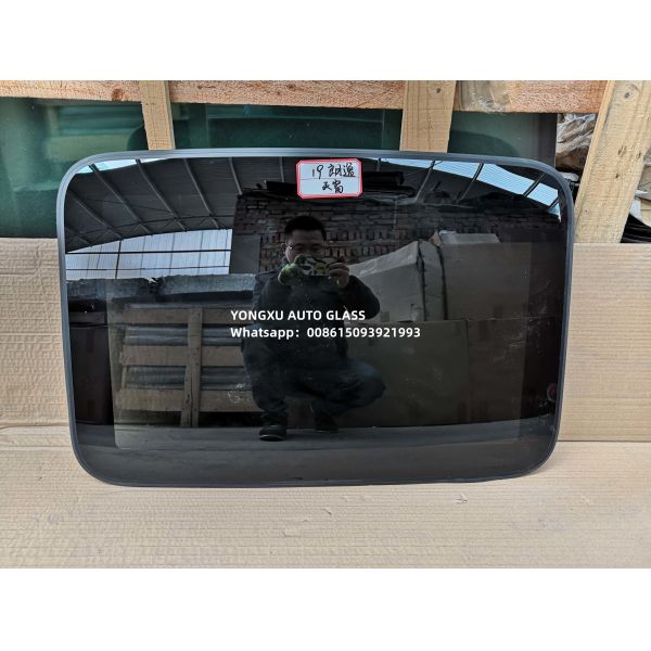 Buy CCC Hyundai Santa Fe Windshield at wholesale prices