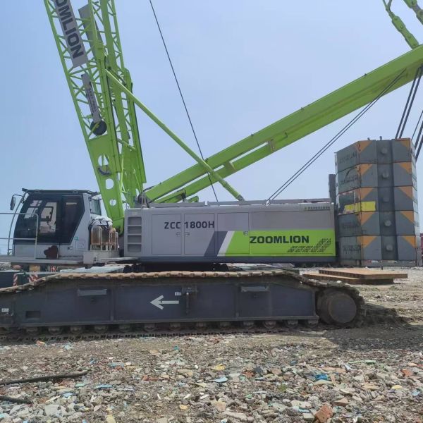 180 Ton Lattice Boom Crane ZCC1800H Safe Operation Folding Design and Energy Efficiency