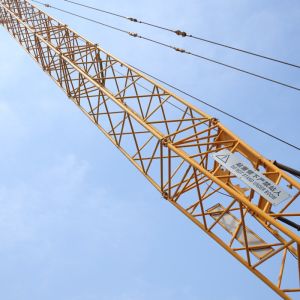 China 1.2 Km/H 220T Crawler Crane Xcmg In Heavy Machinery Handling And Improve Production Efficiency on sale