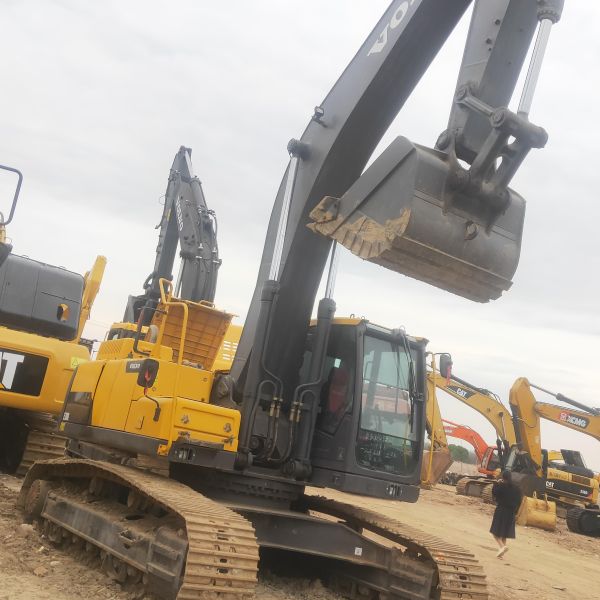 Secondhand Excavator Original VOLVO EC300D Used Hydraulic 30ton Crawler Digger