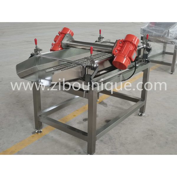 585 KG Capacity Fruit and Vegetable Vibrator Water Draining Machine for Water Drainage