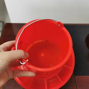 Broiler Farming Plastic Bucket 2.5kg Duck Feeders And Drinkers