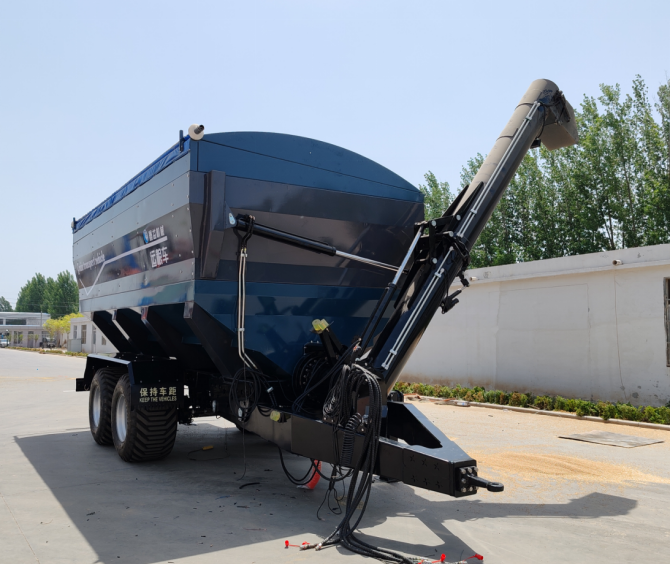 Tractor-Powered Grain Transporter 28m3 Capacity 37T Load