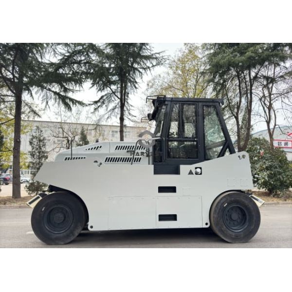 Buy LTP1016H Hydraulic Pneumatic Tires Road Roller with CUMMINS engine 75kw at wholesale prices