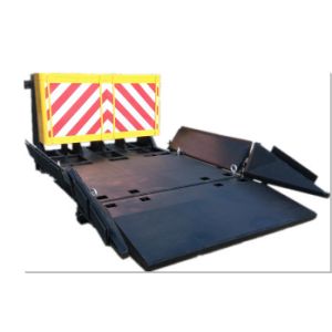 Honeycomb Aluminum Road Traffic Barrier Interceptor 1800KG Heavy Duty