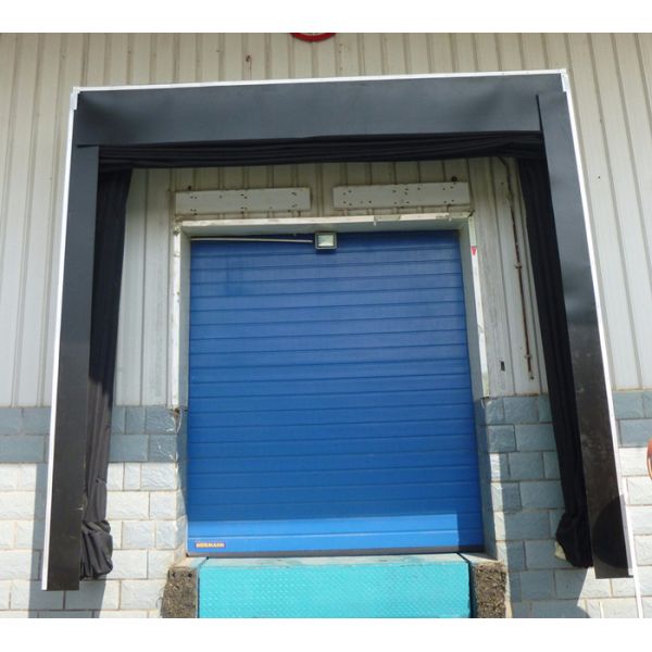 Warehouse Inflatable Dock Shelter Prevents Outdoor Heat Entering Freezing