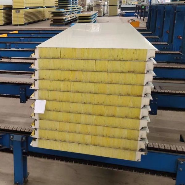 Buy Customizable 64kg/m3 Glasswool Sandwich Panel With Free Sample at wholesale prices