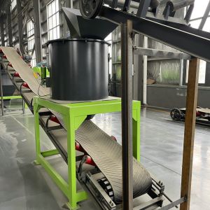 Double Rotor 15Kw Fertilizer Processing Machine Vertical Chain Crusher