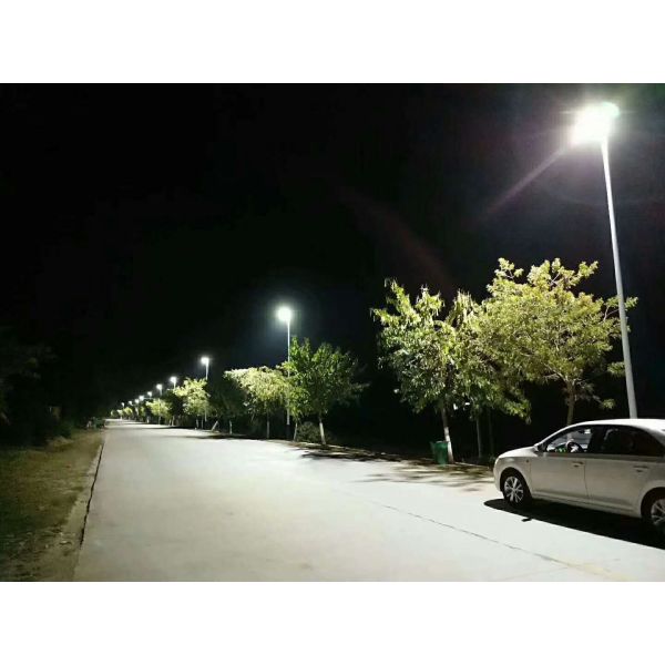 IP65 Integrated Outdoor Solar Street Lamps 60 Watt With Bridgelux LED Chip