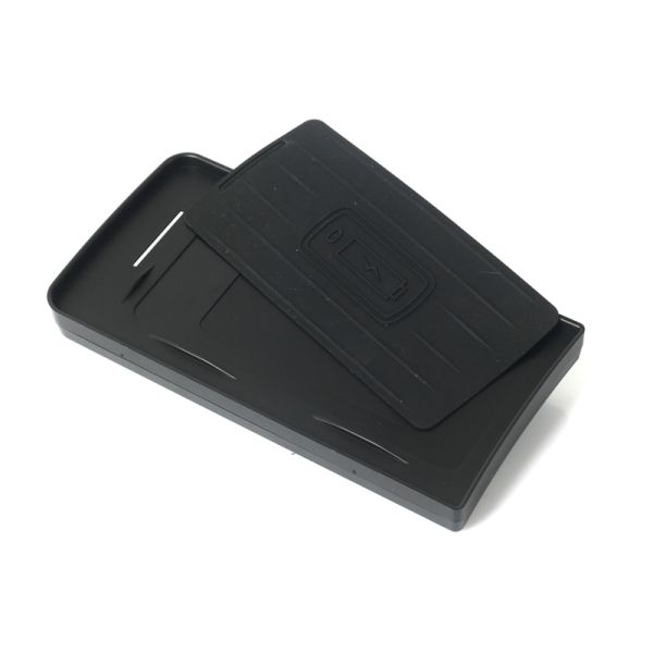 In-Car Wireless Charger with qi For RANGEROVER Sport 2018 fast chargers 10W in car chargers with 3 coils