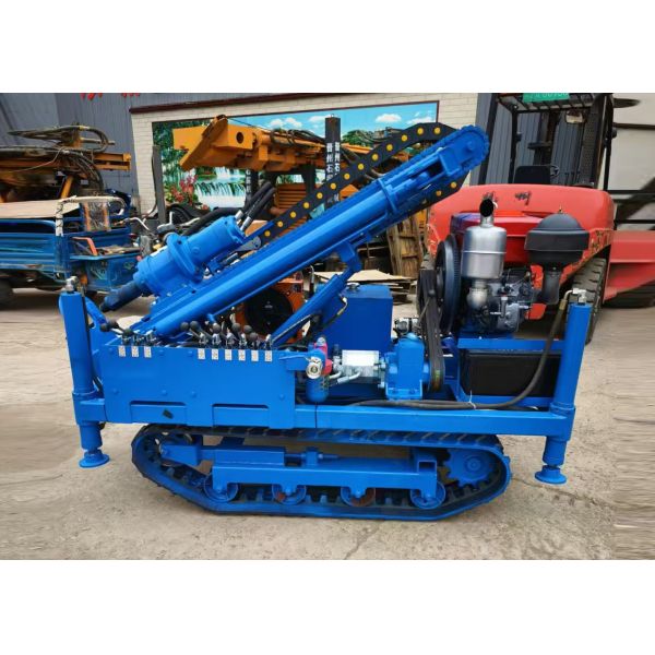 Crawler Mounted Drilling Rig Machine 30m-100m Drill Depth Equipped With Diesel Engine