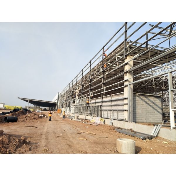 Buy Commercial Pre Engineering Steel Structure Indutrial Storage Warehouse Workshop at wholesale prices