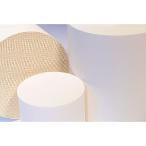 Cordierite Cellular Ceramic Substrates Round For Catalytic Converters