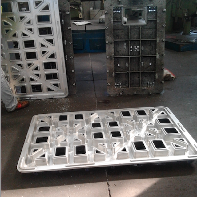 Custom Design Rotational Aluminum Mold For Plastic Tray OEM Rotomolding Molds