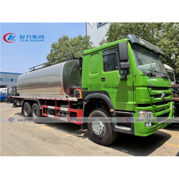 Buy Sinotruk Howo 6x4 336HP Asphalt Distributor Truck For Road Construction at wholesale prices