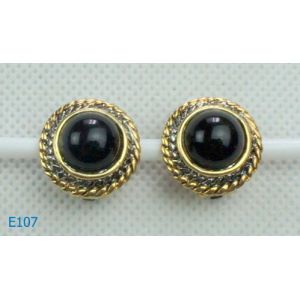 Alloy with Gold plated Zinconia stud earrings with a black stone