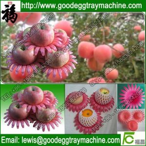 Flower blossoms and sleeves for fruit protective packaging material