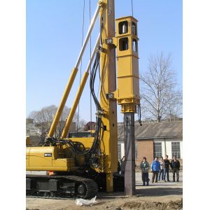 Quality C7 STH Engine Hydraulic Piling Rig TH60 Drilling Diameter 300MM for sale