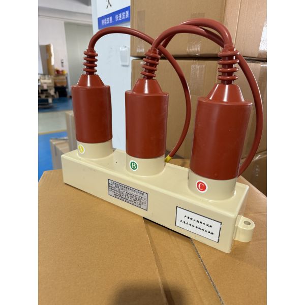 15kV Overvoltage Protector Zinc Oxide Surge Arrester With Indoor Switchgear
