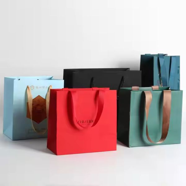 Customizable Logo Paper Packaging Bags With Silk Ribbon Handle