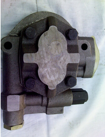 Buy Replacement Komatsu PC210-5 hydraulic gear pump 704-24-28230 at wholesale prices