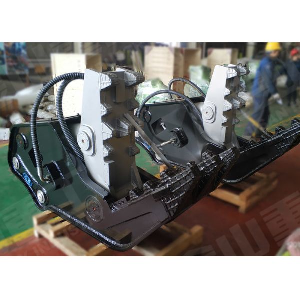 Komatsu PC200 Excavator Pulverizer Attachment Strong power Low Noise CE Approval