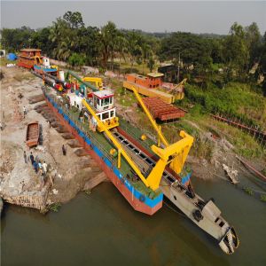 Quality 895kw Mainly Engine Power River Sand Mud Cutter Suction Dredge Ship for Dredging in River for sale