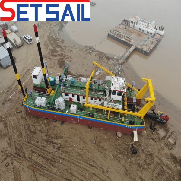 Diesel Engine Wheel Bucket Dredger with Booster Station