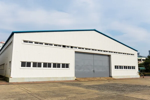 Clear Span Metal Buildings Workshop , Customized Light Steel Frame Commercial Building