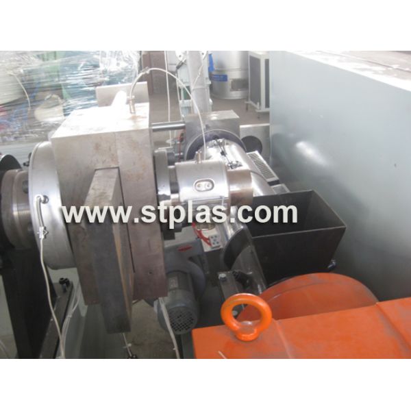 Eco Friendly Plastic Recycling Pellet Machine With Single Screw Extruder