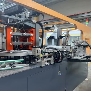 550ml-1500ml Water Bottling Equipment Carbonated Drink Packaging Machine