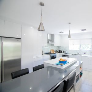 Moisture proof Open Handless Lacquer Kitchen Cabinet For Apartment