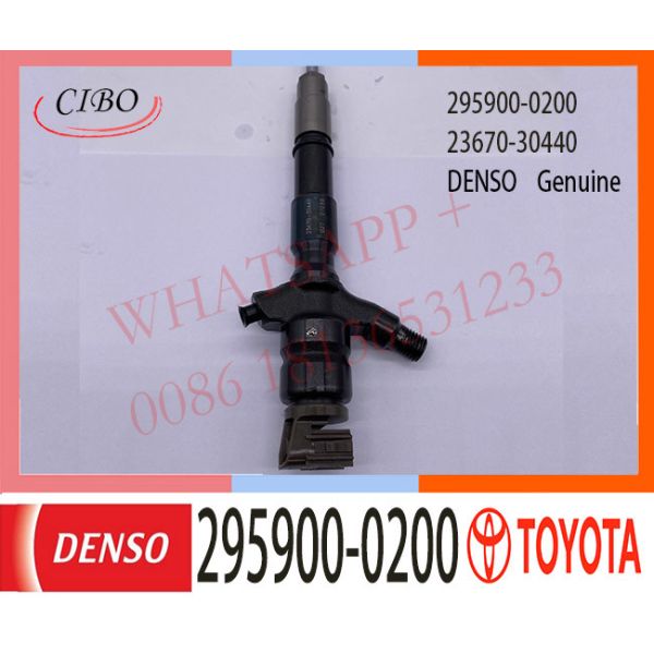 295900-0200 DENSO Diesel Engine Fuel Injector 23670-30440 23670-39435 295900-0250 295900-0200 For Toyota