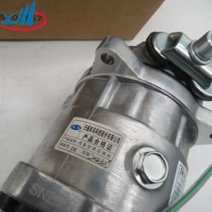 Sinotruk Howo Truck Parts Air Conditioning Compressor WG1500139016