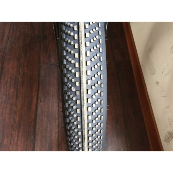 Beach Cruiser Style Fat Tire Bike with 26*4.0 Tire and Steel Fork Material