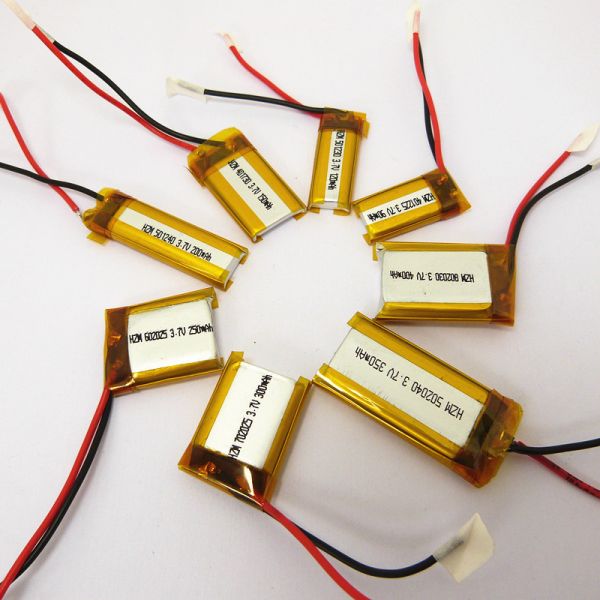 Small 3.7v 501230 120mah Lithium Polymer Battery For Blue Tooth Earphone