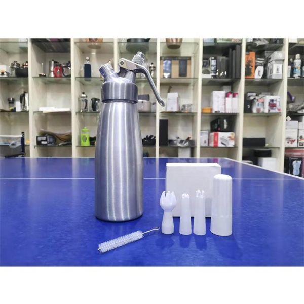 500ml manual cream dispenser professional whipped cream dispenser whipped gun