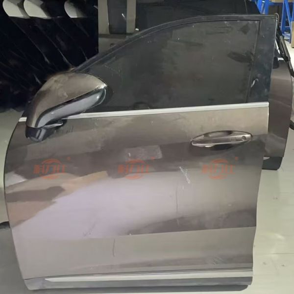 Original disassembled parts for the left and right doors of H-a-val F5