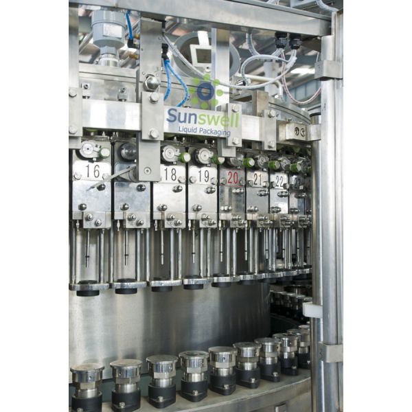 Glass Bottle carbonated beverage filling machine bottling equipment 5,000BPH (500ml)