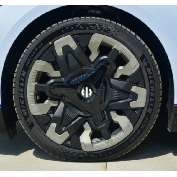 Hiphi Z 2023 5-seater version 4 Door 5 seats CLTC 705km pure elctric used car