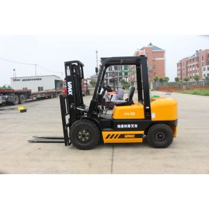 Manual Transmission 6000mm Diesel Operated Forklift