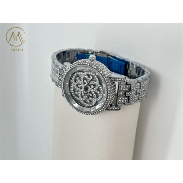 Stainless Steel Strap Quartz Wrist Watch Mineral Dial Window Material Type for Performance and Hot Competition