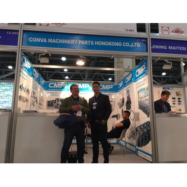 KOMATSU 4D95L 6204-61-1100 Excavator Water pump Assy In Diesel Engine