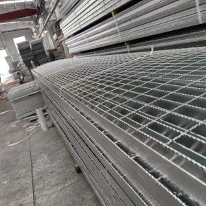 Silver Rectangular Non Slip Grating Weather Resistance