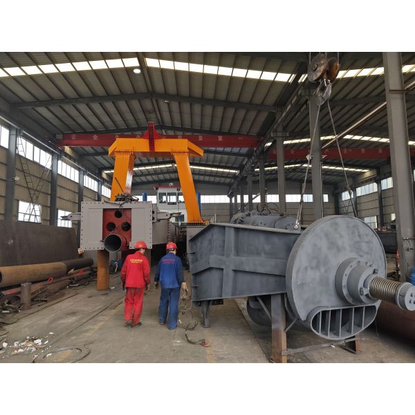 Low Speed Sand Dredger Machine for Riverbed Sand Mining with a Clear Water Flow Rate of 3500m ³ and a 18 inch Conveying
