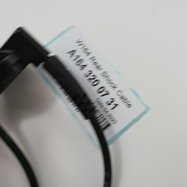 AMG Rear Shock Cable Mercedes Benz Air Suspension Parts W164 ML280 ML300 ML63 OE#A1643202431 A1643200731