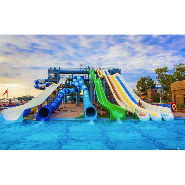 OEM Aqua Park Water Children Games Sports Rides Amusement Spiral Pool Slides