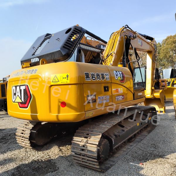 Dependable Used Caterpillar Excavators With 17280kg Working Weight And 235L Fuel Tank