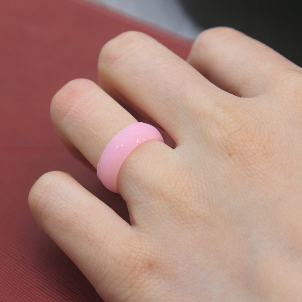 Breathable Fashion Unisex Silicone Wedding Rings 5.7mm Wide in Variety of Colors Geometric Shape for Anniversary
