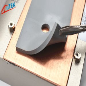 China 5.0mmT LED Ceilinglamp Applicated Ultra Soft Thermal Gap Filler 20 SHORE00 1.8W/M-K on sale